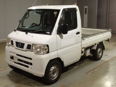 NISSAN CLIPPER TRUCK