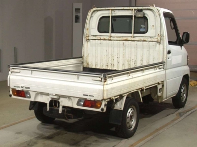 NISSAN CLIPPER TRUCK