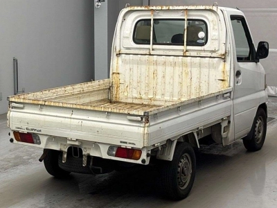 NISSAN CLIPPER TRUCK
