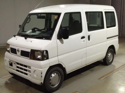 NISSAN CLIPPER VAN