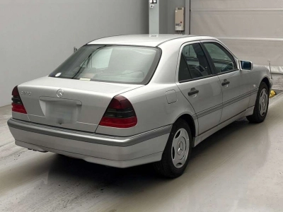 MERCEDES BENZ C CLASS