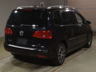 VOLKSWAGEN GOLF TOURAN