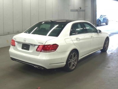 MERCEDES BENZ E CLASS