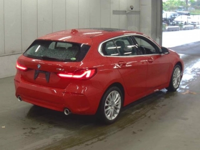 BMW 1 SERIES