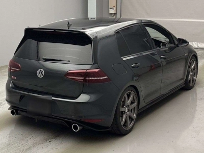 VOLKSWAGEN GOLF  GTI