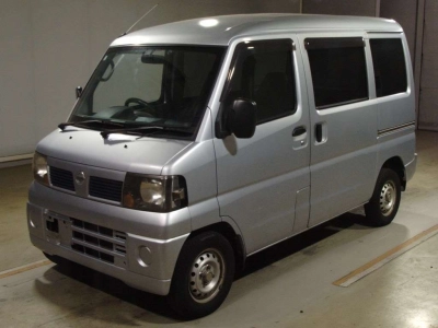 NISSAN CLIPPER VAN