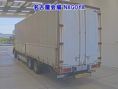 NISSAN UD
