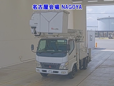 MITSUBISHI CANTER