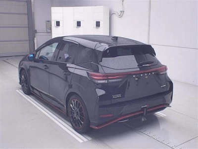 NISSAN AURA