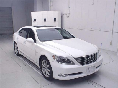 LEXUS LS
