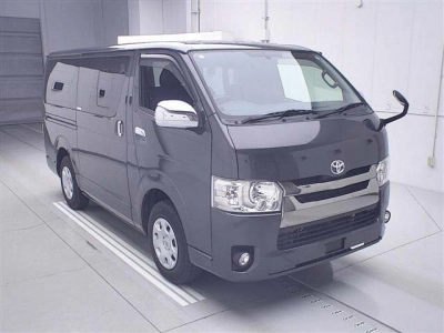 TOYOTA REGIUS ACE