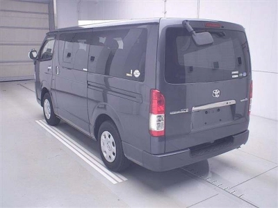 TOYOTA REGIUS ACE