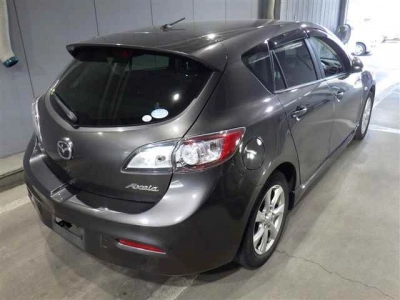 MAZDA AXELA SPORT