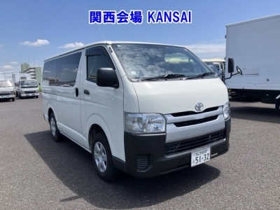TOYOTA REGIUS ACE