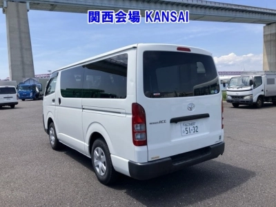 TOYOTA REGIUS ACE