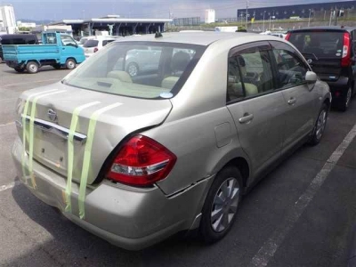 NISSAN TIIDA LATIO