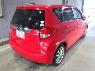 SUBARU TREZIA