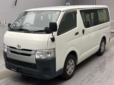 TOYOTA REGIUS VAN