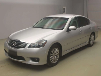 NISSAN FUGA
