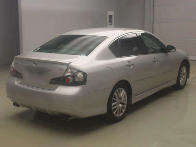 NISSAN FUGA