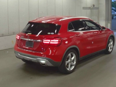 MERCEDES BENZ GLA