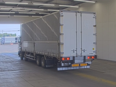 ISUZU GIGA