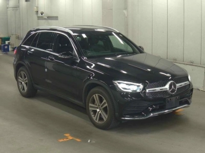 MERCEDES BENZ AMG GLC
