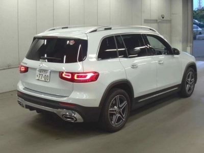 MERCEDES BENZ GLB