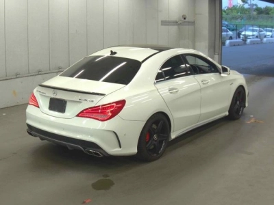 MERCEDES BENZ AMG CLA
