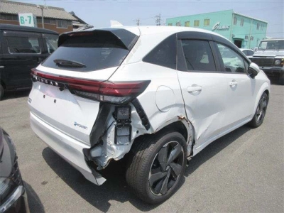 NISSAN AURA