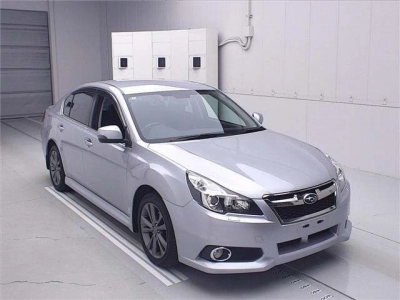 SUBARU LEGACY B4