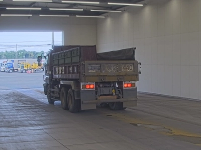 ISUZU GIGA