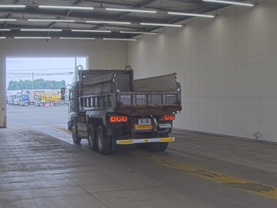 ISUZU GIGA