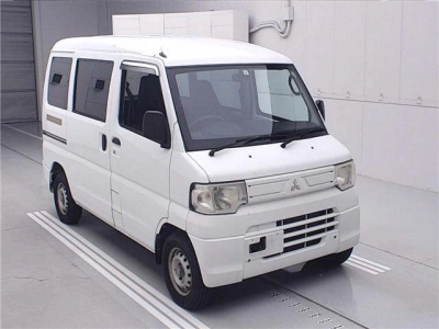 MITSUBISHI MINICAB