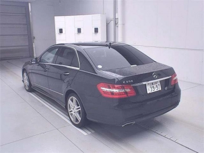 MERCEDES BENZ E CLASS