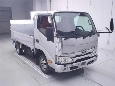 TOYOTA DYNA