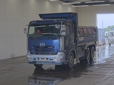 NISSAN UD