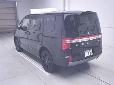 MITSUBISHI DELICA D:5
