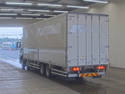 MITSUBISHI FUSO SUPER GREAT