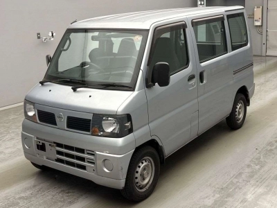NISSAN CLIPPER VAN