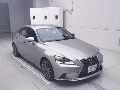 LEXUS IS