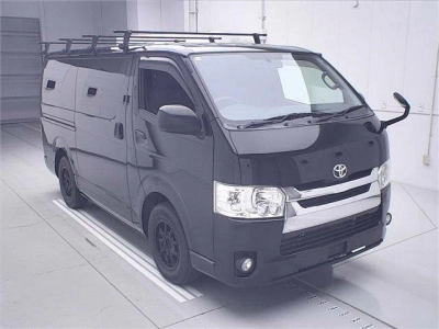 TOYOTA REGIUS ACE