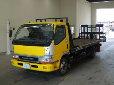 MITSUBISHI CANTER