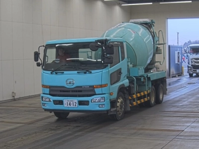 NISSAN UD