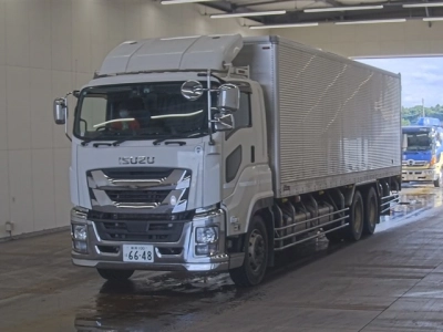 ISUZU GIGA