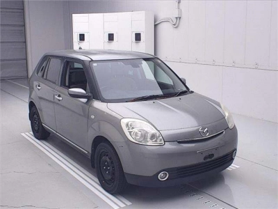 MAZDA VERISA