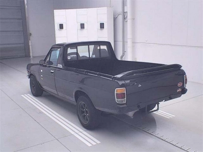 NISSAN SUNNY TRUCK