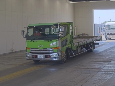 NISSAN UD