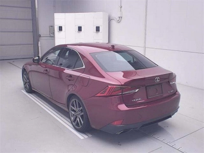 LEXUS IS