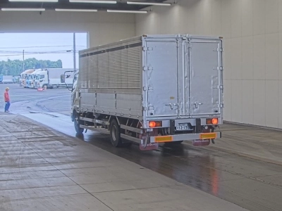 MITSUBISHI FUSO FIGHTER